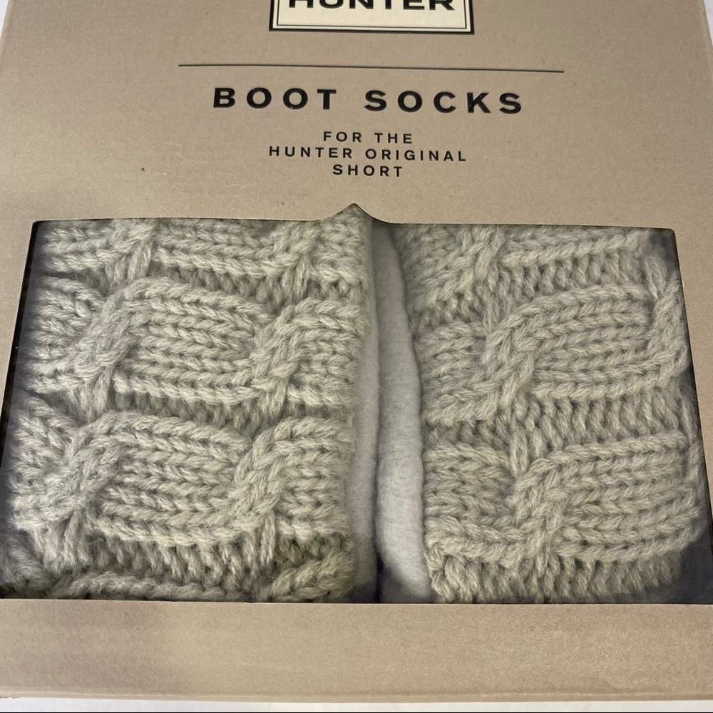 Hunter Griege 6 Stitch Cable Boot Sock - Short
Size L ( womens 8-10)